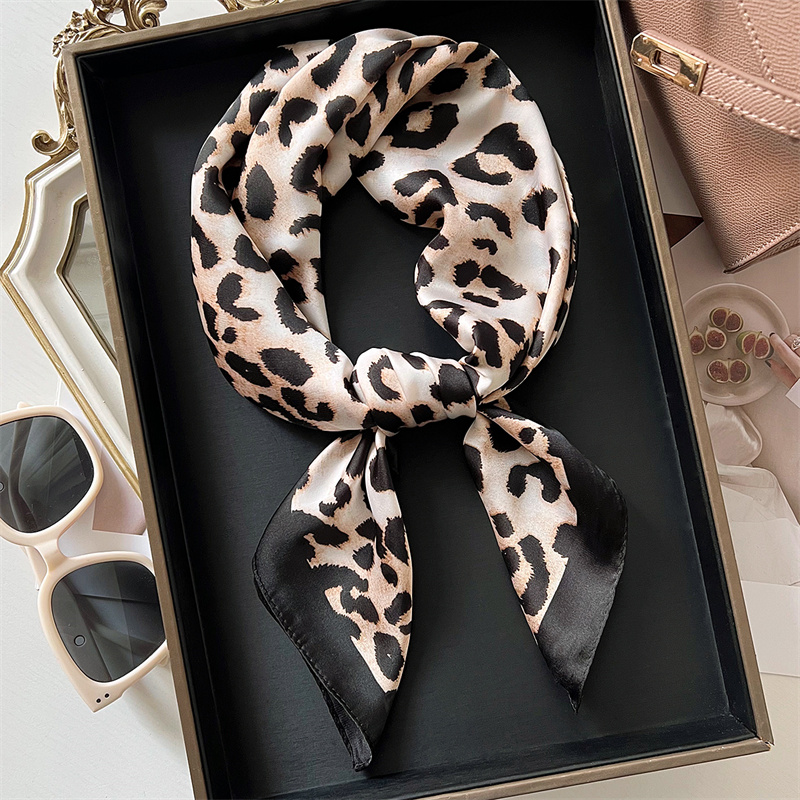 70cm Square Luxury Leopard Pri - Face Scarf Mask ulasan dan harga
